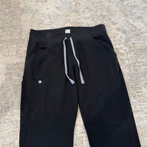 COPY - Figs cargo scrub pants size medium petite